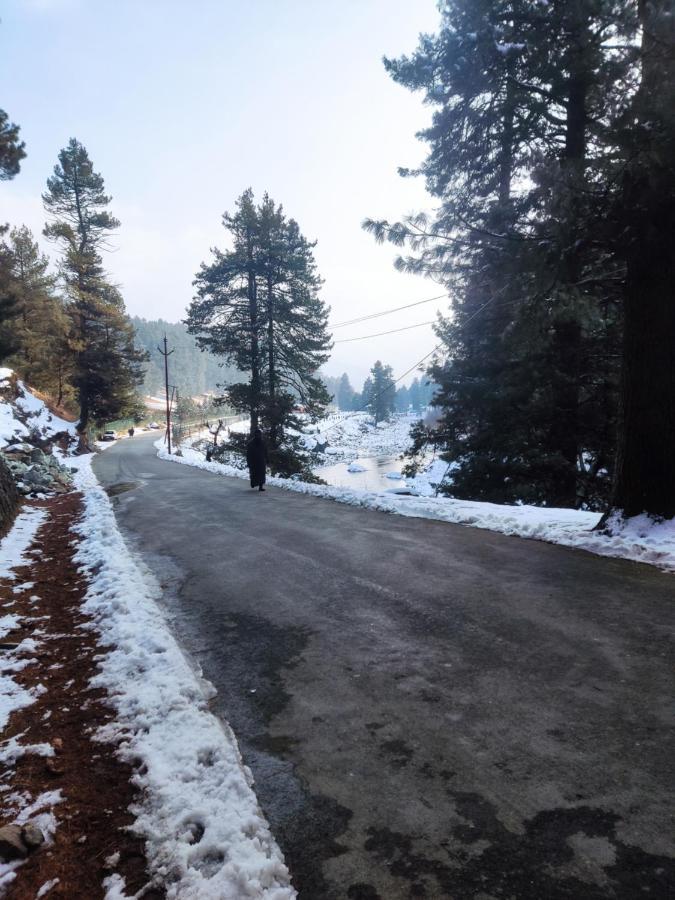 Dreamland Cottage Pahalgam Exterior photo