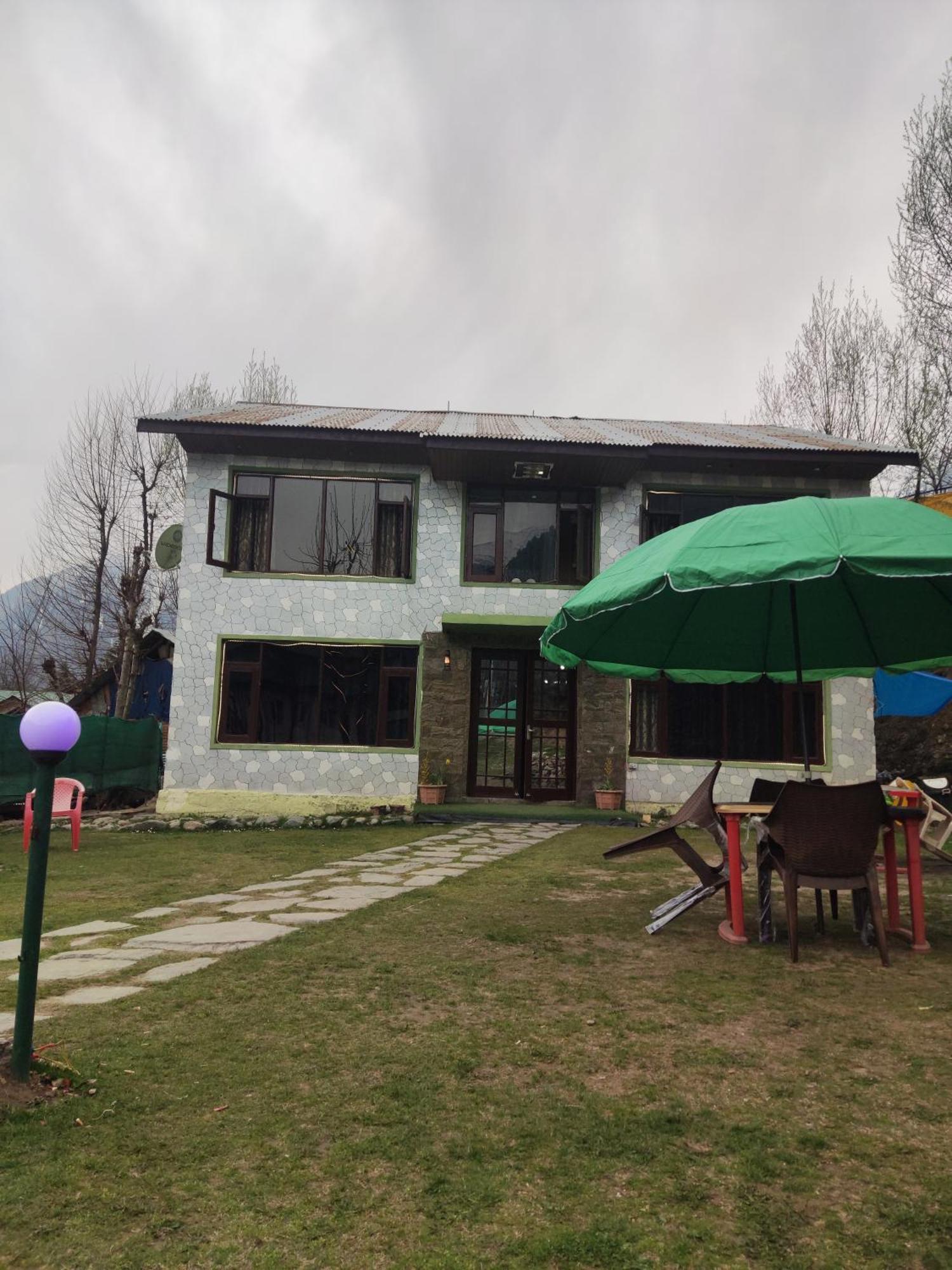 Dreamland Cottage Pahalgam Exterior photo