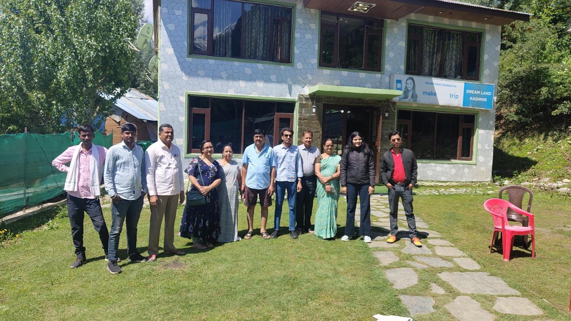 Dreamland Cottage Pahalgam Exterior photo